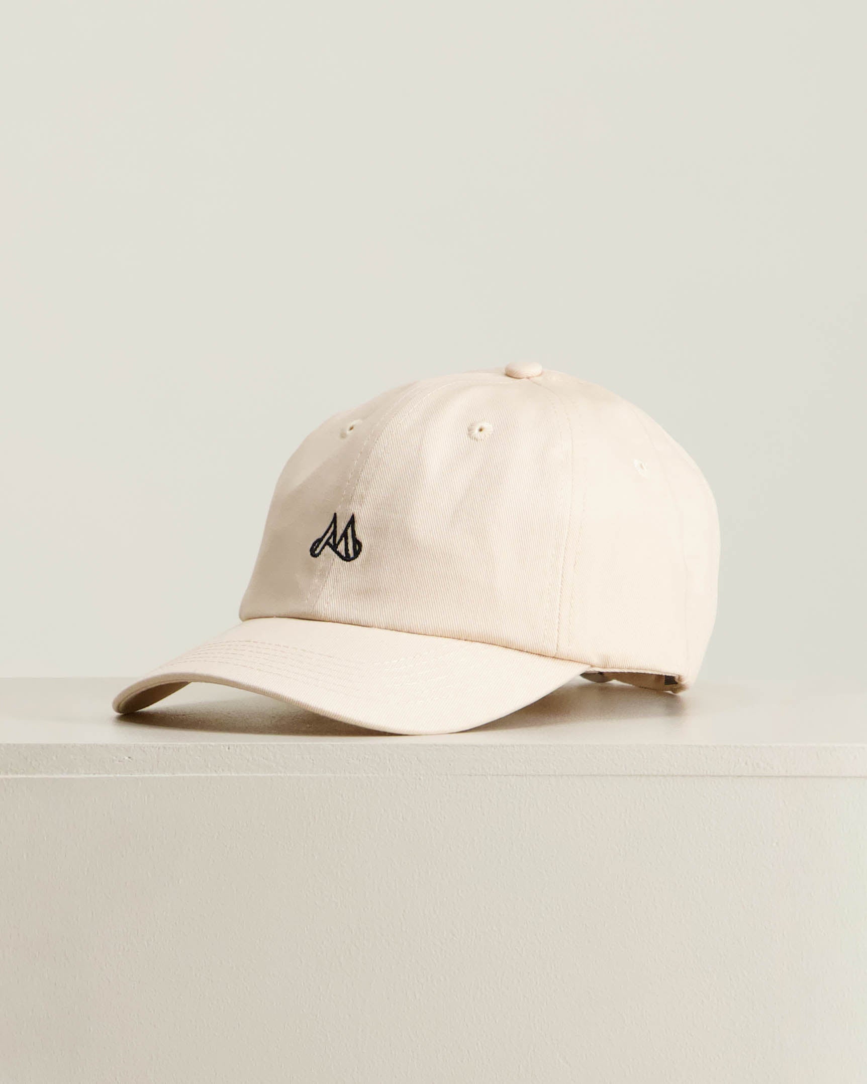 Maggiore Clean M Logo Cap Beige