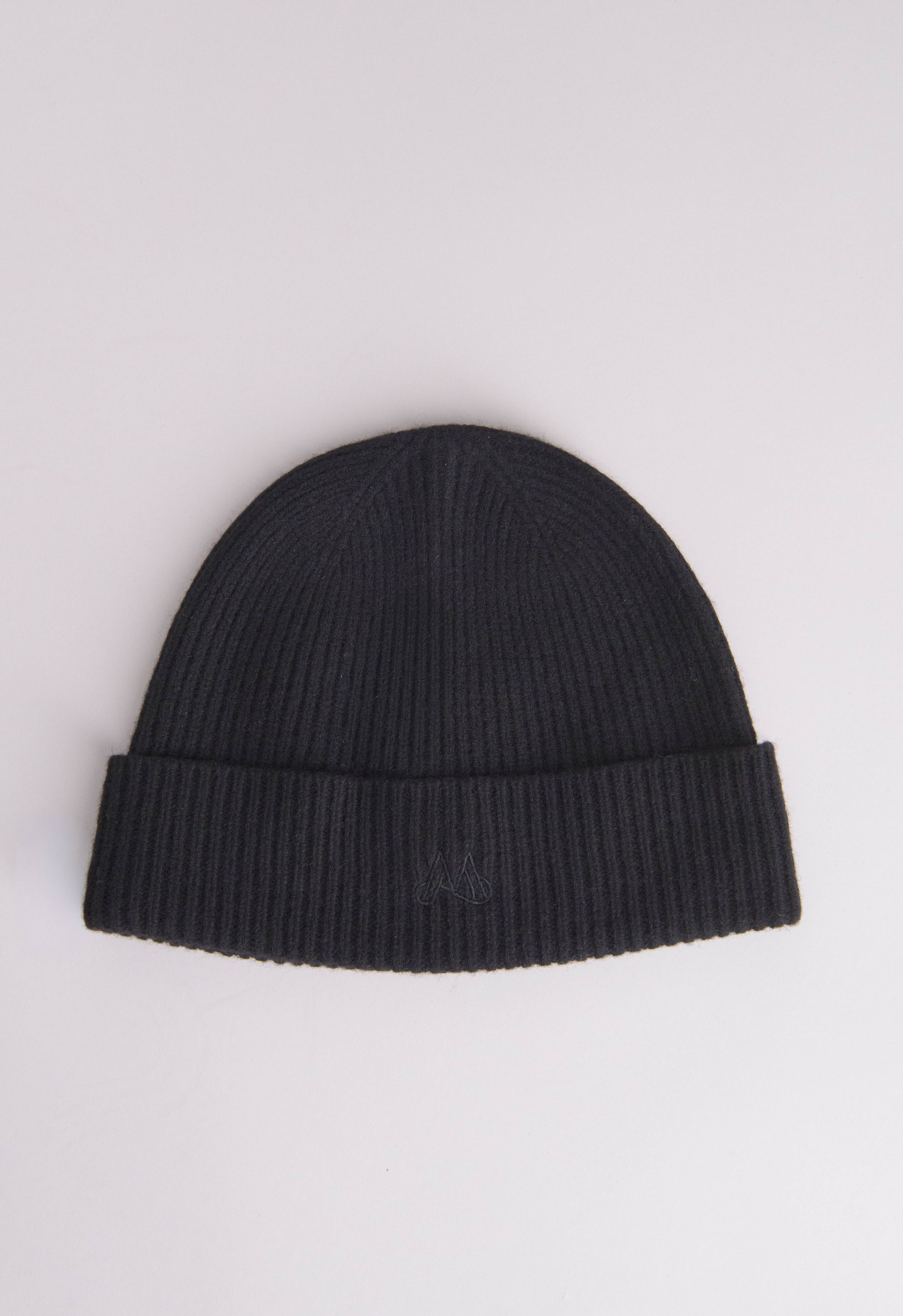 MAGGIORE 100% Merino Wool Beanie Black